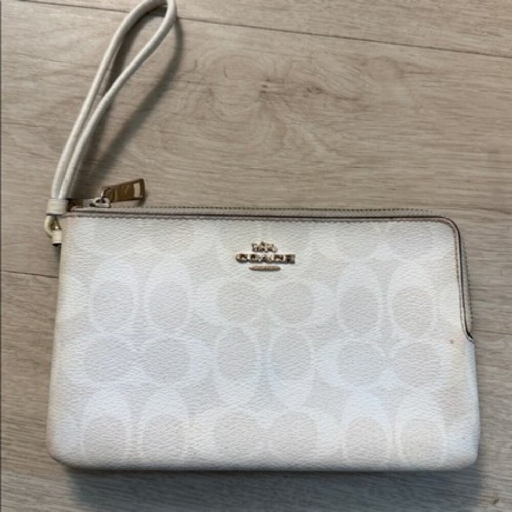 Coach Signature Double Zip Wristlet GUC